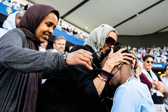 Malmö FFs Taha Abdi Ali med familj