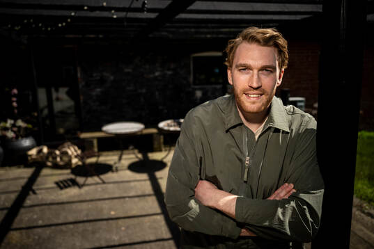 Oscar Eklind som skrivit på för NHL-laget Philadelphia