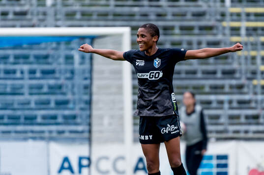 Växjö DFFs Eva Dessislava Dupuy jublar