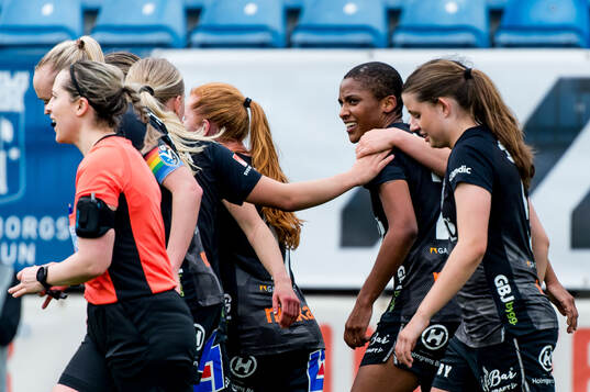 Växjö DFFs Eva Dessislava Dupuy jublar