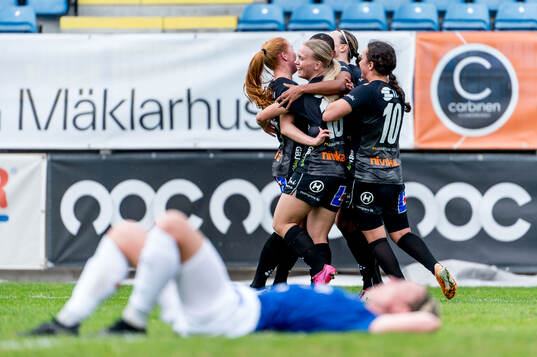 Växjö DFFs Eva Dessislava Dupuy jublar