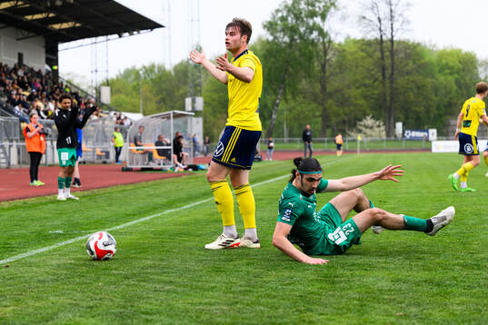Ängelholms Johan Gudmundsson och Ljungskiles Mehmet Uzel