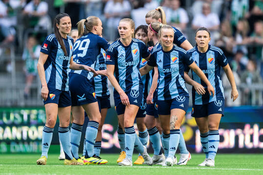 Djurgårdens Tove Almqvist jublar efter 0-1