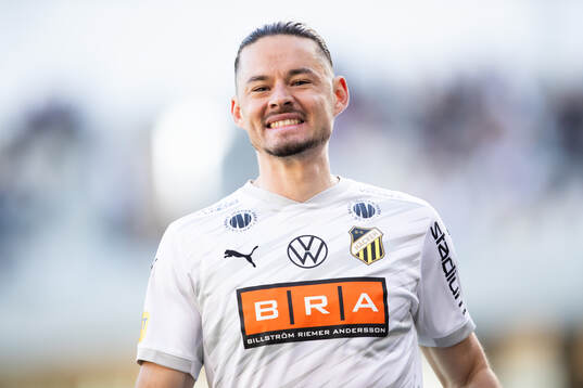 Häckens Amor Layouni