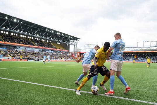 Elfsborgs Michael Baidoo i en kamp mot Malmö FFs Sebastian