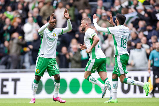 Hammarbys Shaquille Pinas jublar efter 1-1
