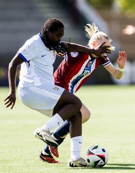 Anais Ebayilin of France and Anny Kerim-Lindland of Norway