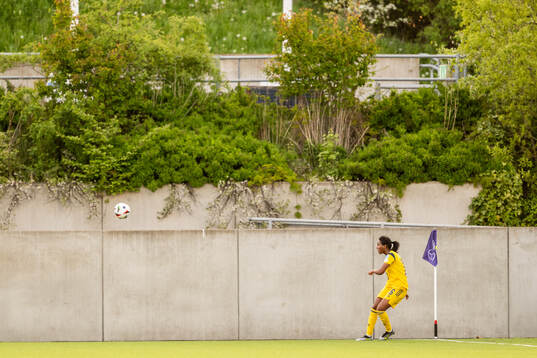 Saron Berhe of Sweden takes a corner kick