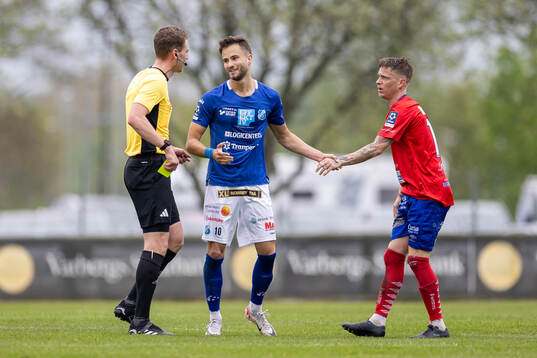 Domare Rasmus Eriksson, Norrbys Marcus Victorio och