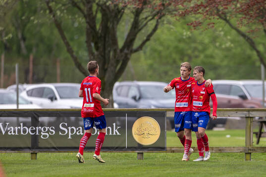 Tvååkers William Nilsson och Felix Gustafsson jublar