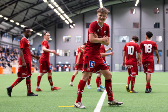 IFK Norrköpings Åke Andersson jublar efter 1-3 på straff