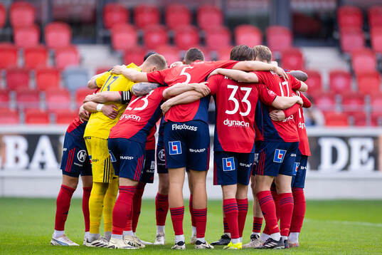 Östers spelare samlas