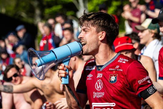 Örgrytes Daniel Paulson jublar