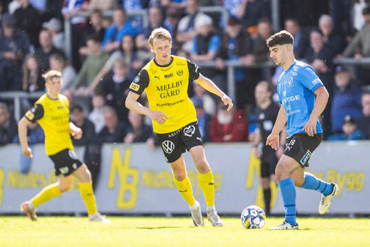 Mjällbys Alexander Johansson och Halmstads Bleon Kurtulus