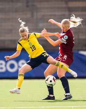 Maja Nilsson of Sweden and Ingrid Haugen of Norway