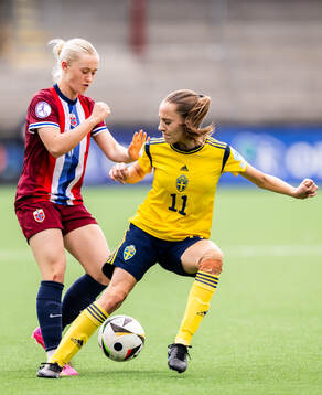 Tommine Enger of Norway and Augusta Priks of Sweden