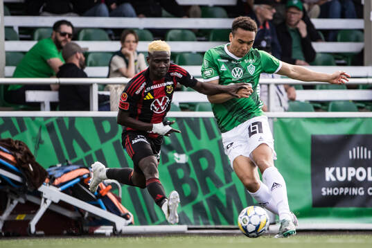 Östersunds Assiedou Yannick Armel Adjoumani och Brages