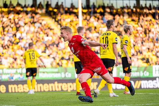 Sivert Heltne Nilsen of Brann celebrates