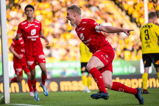 Sivert Heltne Nilsen of Brann celebrates