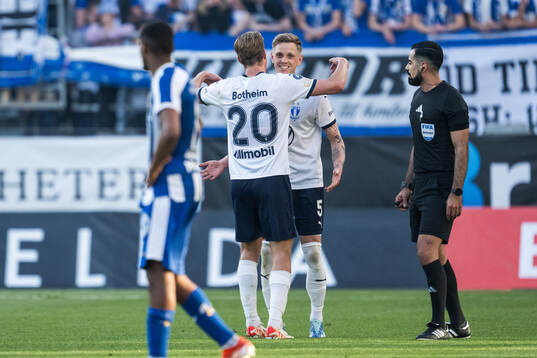 Malmö FFs Erik Botheim och Søren Rieks jublar