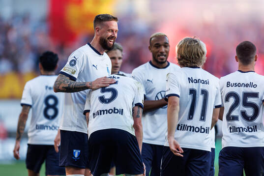 Malmö FFs Søren Rieks jublar med Pontus Jansson