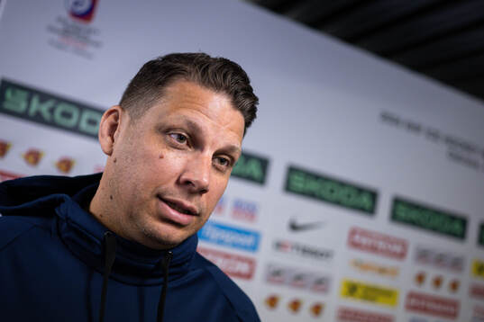 Assistant coach Josef Boumedienne of Sweden