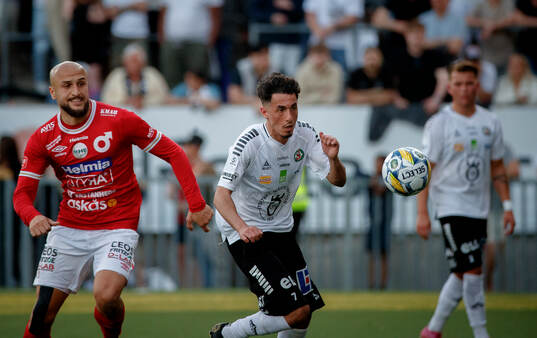 Degerfors Abdelkarim Mammar Chaouche och Örebros Elias