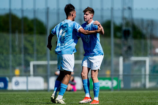 Malmö FFs Alexandru Ghita och Viggo Jeppsson jublar