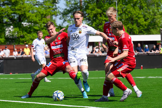 Skövde AIKs Filip Schyberg , Östersunds Sebastian