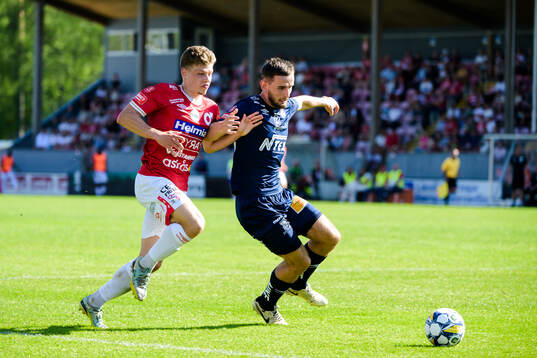Degerfors Gustav Lindgren och Örgrytes Erion Sadiku