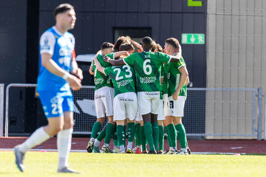 Brages Ieltsin Jeronimo Semedo Camoes jublar