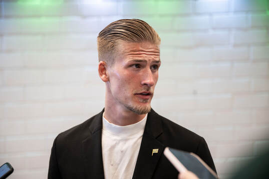 Hammarbys Fredrik Hammar i mixade zonen