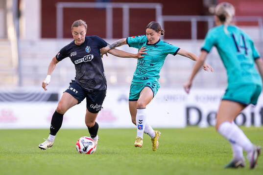 Växjö DFFs Jenny-Julia Danielsson och Kristianstads