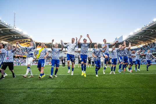 IFK Göteborgs spelare jublar