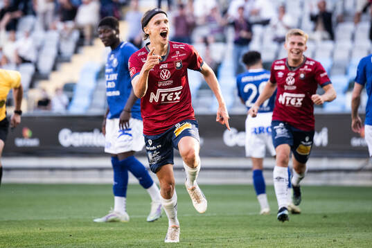 Örgrytes Charlie Vindehall jublar