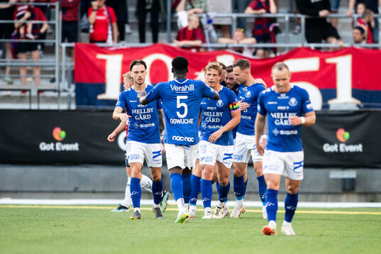 Trelleborgs Filip Bohman jublar med lagkamrater