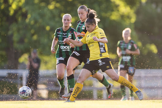 Varbergs BoISs Mollie Josefsson och Elfsborgs Jennifer