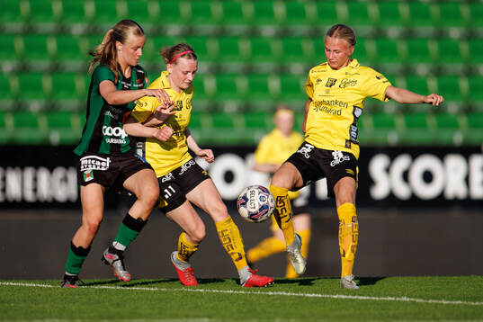 Varbergs BoISs Mollie Josefsson, Elfsborgs Leann Nyström