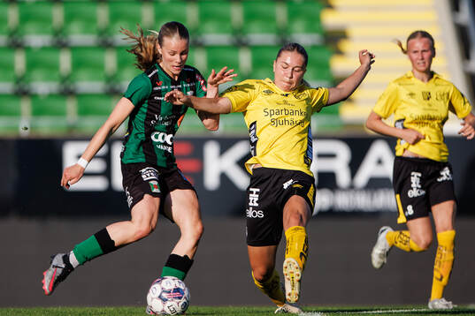 Varbergs BoISs Mollie Josefsson och Elfsborgs Alice Broman