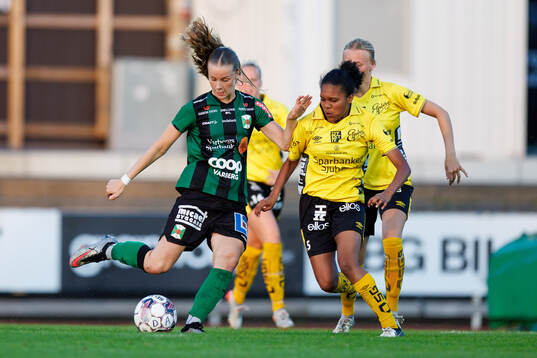 Varbergs BoISs Mollie Josefsson och Elfsborgs Vanessa Lopez
