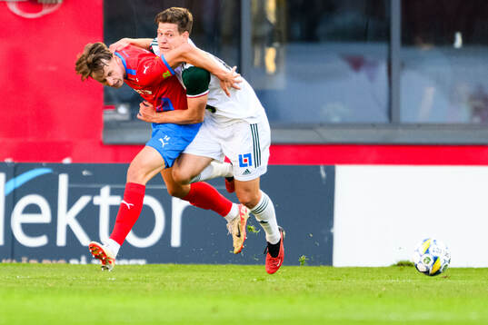 Helsingborgs Lukas Kjellnäs och Skövde AIKs Elias Lindell