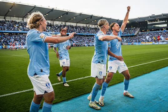 Malmö FFs Sebastian Nanasi, Jens Stryger Larsen och Erik
