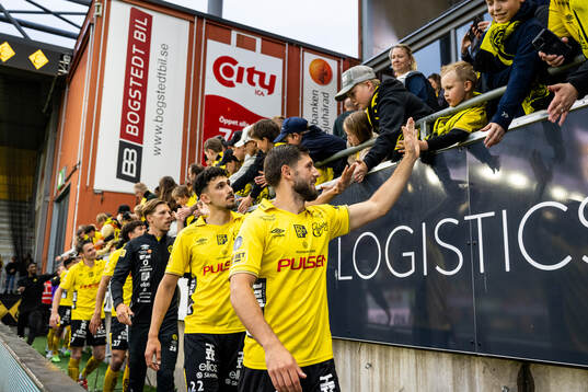 Elfsborgs spelare tackar publiken