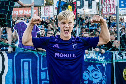 Djurgårdens Lucas Bergvall jublar
