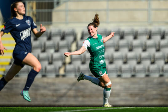Alingsås Ina Österlind jublar efter 1-1