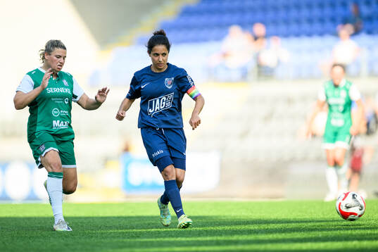 Alingsås Rebecca Cameras och Eskilstuna Uniteds Rosa