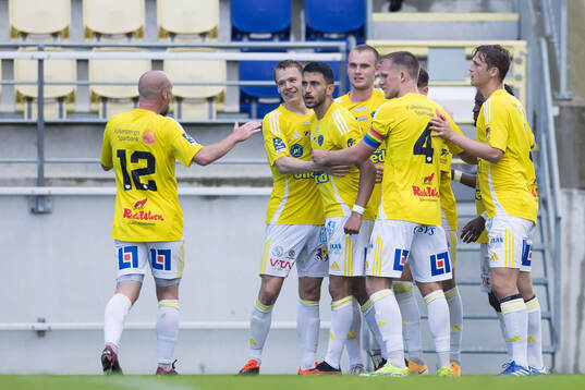 Falkenbergs Leonardo Farah Shahin jublar efter 1-0