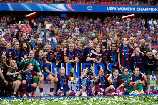 Players of Barcelona celebrate