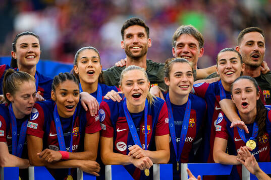 Fridolina Rolfö of Barcelona celebrates with her teammates