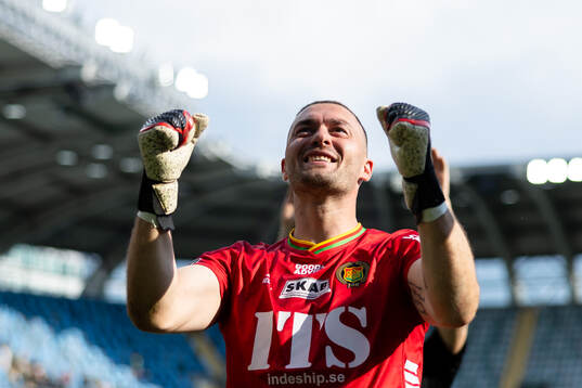 GAIS målvakt Mergim Krasniqi jublar